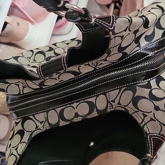 Coach Signature Black Satchel - Picture 4 of 4